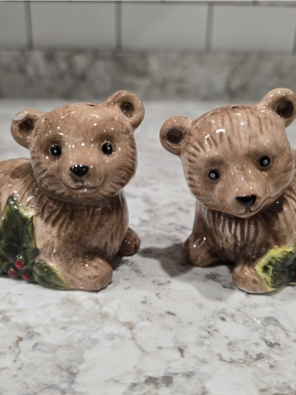 Cracker Barrel Ceramic Bear Cubs Salt and Pepper Shakers Christmas Holiday